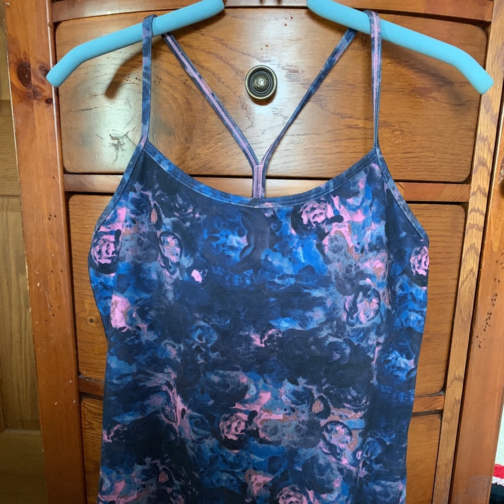 Lululemon Y tank